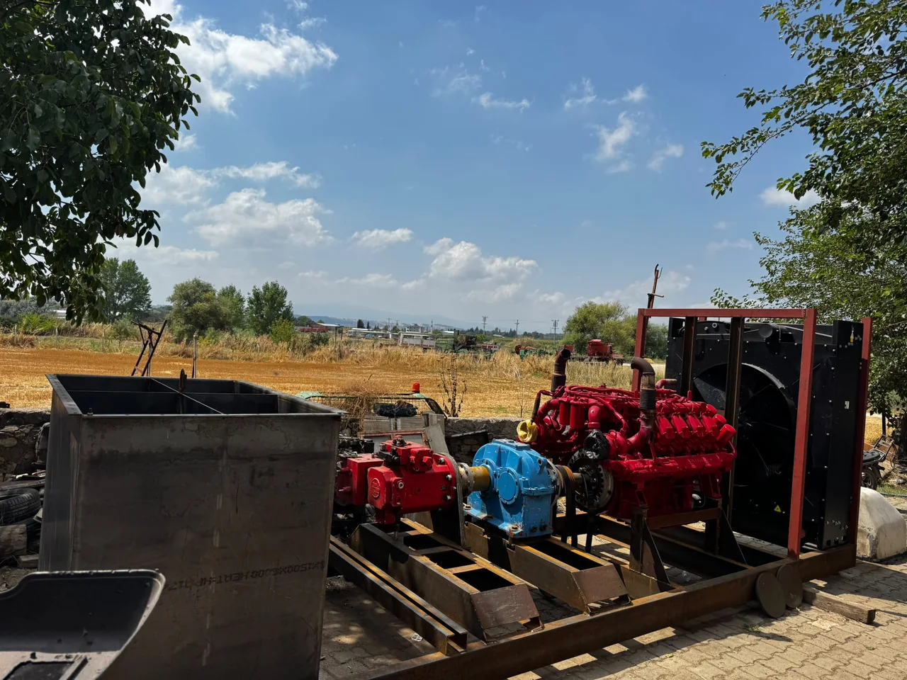 Manufactured red-engine pump and machinery unit